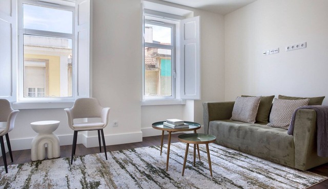 Blueground | Oeiras, furnished + full kitchen