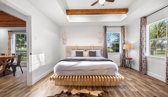 Boho Chic Spot, great for entertaining! in Crosby