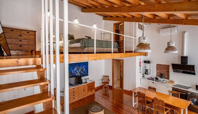 Breezy Sunlit Loft in Porto Brandão