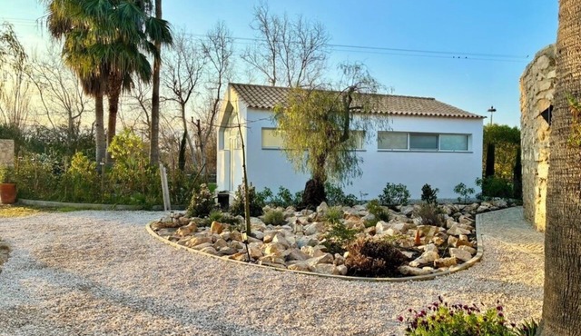 Bright Elegant Algarve Cottage with Natural Pond