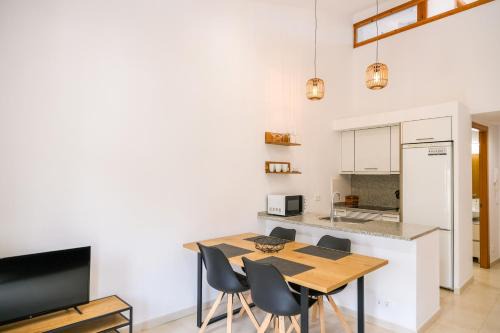Ca l'Eudald 3, Apartamento en Besalú con terraza in Besalú