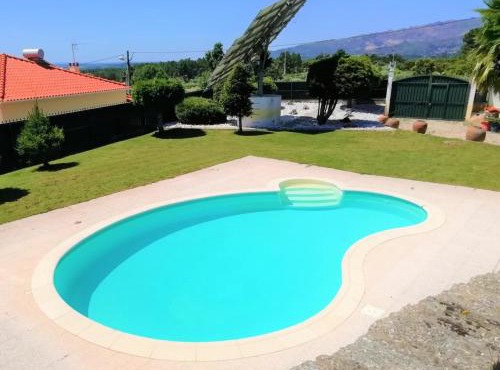 Casa e piscina privada in Fundao