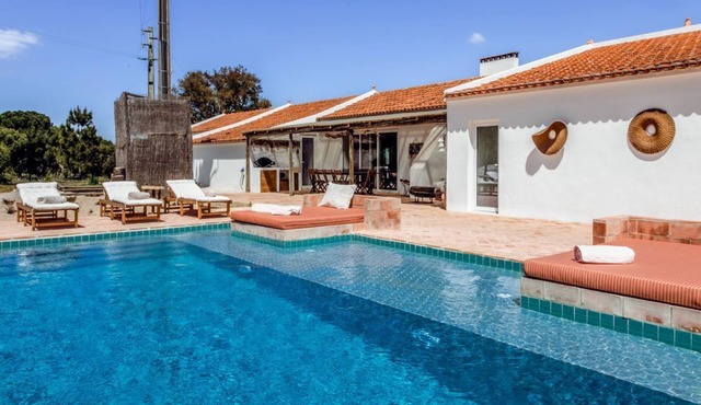 Casa Ervideira - Five Bedroom Villa, Sleeps 10