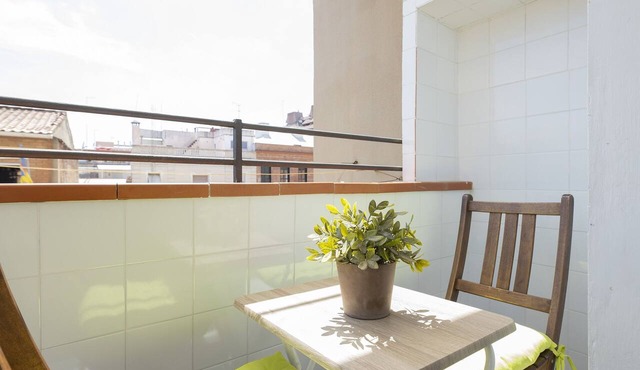 Casa Flors - 2 bedroom apartment with free wifi