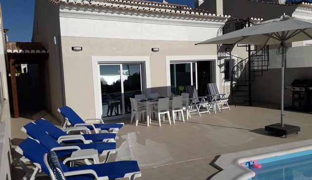Casa Lema - New Villa & Pool with sea view. Only 8 minutes walk to Salema Beach.