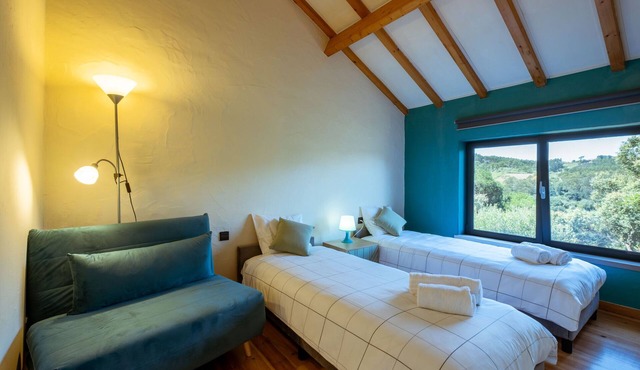 Casa Pinhal – Stylish Apartment with Valley and Pine Forest Views