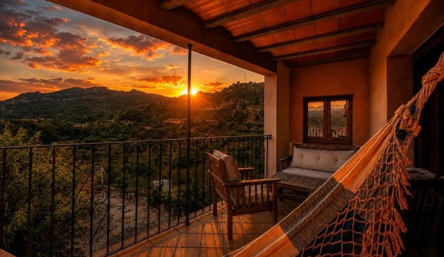 Casa rural en Terra Alta con vistas al Tossal d'Engrilló, cerca de la Vía Verde, espacios exteriores, doble barbacoa, ideal para familias, grupos y mascotas in Prat de Comte