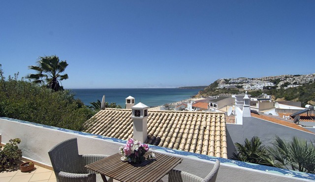 Casa Sereia Praia, Chic sea view holiday apartment
