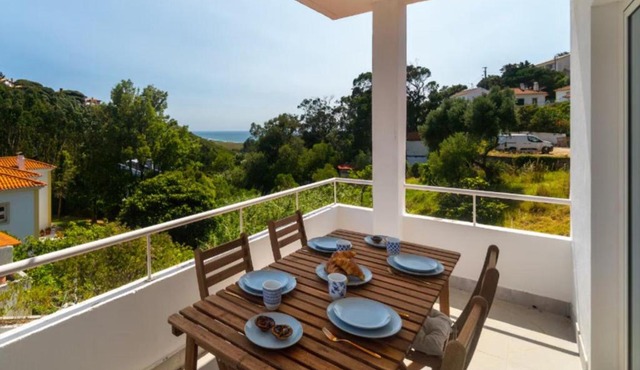 Cascais, Family retreat in a 2-bedroom apartment