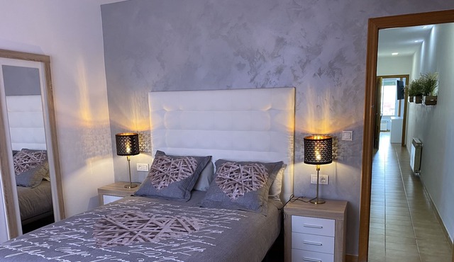 Central apartment with parking 20 minutes from Barcelona
