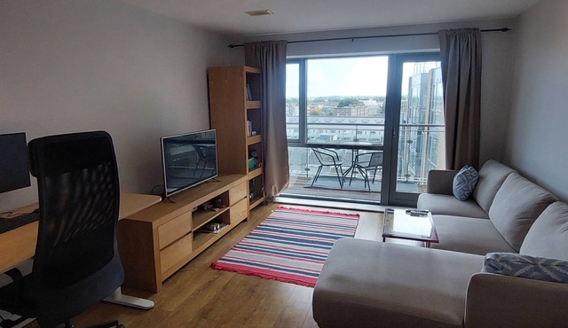 Central, Modern 2BD, 4Mins to Guinness Storehouse in Dublan