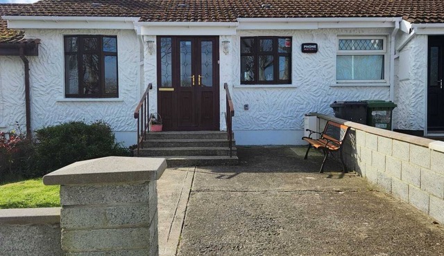 Charming & Cosy 2-bedroom bungalow in charming Balbriggan perfect for getaways in Balbriggan