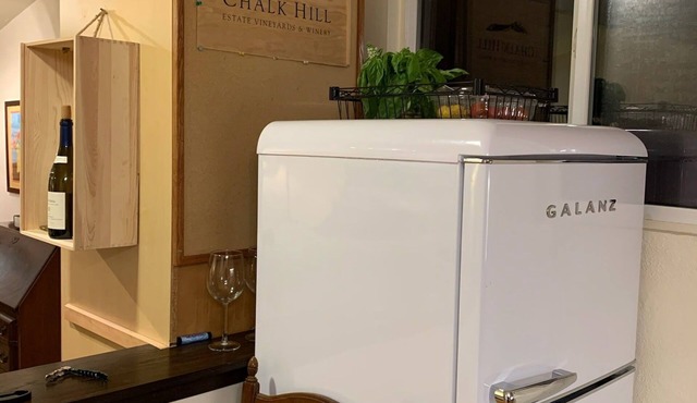 Charming Studio cottage in the Napa countryside. Close to town and wineries. in Napa