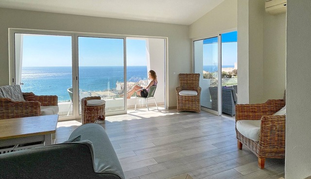 Colina Mar, walk to the beach, sea view