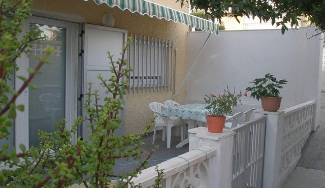 Comfortable apartment , 40 m from the beach, children and pets welcome
