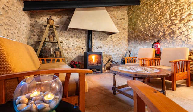 Country House 'Arinesa C' with Mountain View, Shared Terrace and Shared Garden
