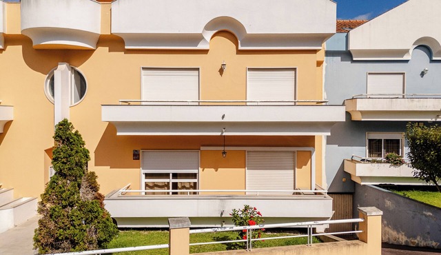 Cozy 3-bedroom apartment near the center of Caldas da Rainha - Relax in comfort