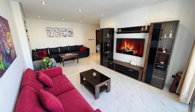 Cozy apartment with a view of the sea, 3 minutes from the beach
