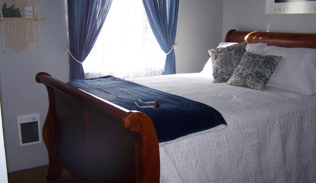 Cozy Corner is waiting for You! in Elgin