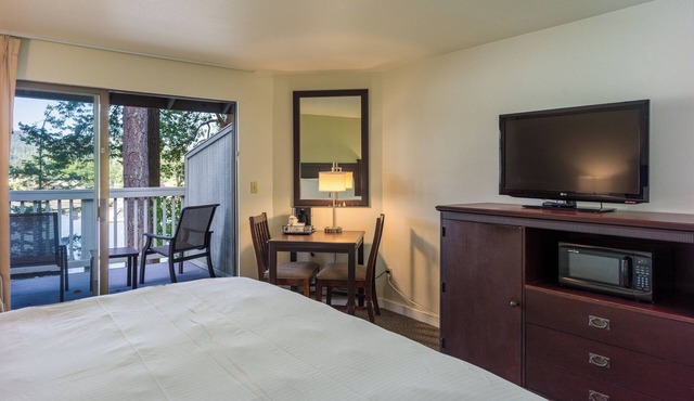 Cozy Harborside Stay | Secluded Orcas Island Getaway- Harborside 2343 in Eastsound