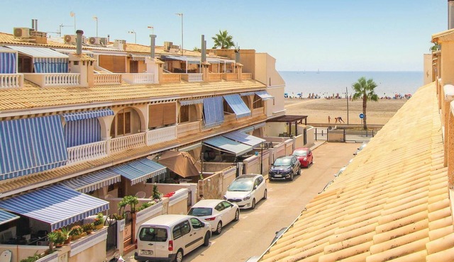 Cozy home in Santa Pola with house sea view
