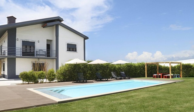 Cozy, spacious and fully equipped house with pool near the beach