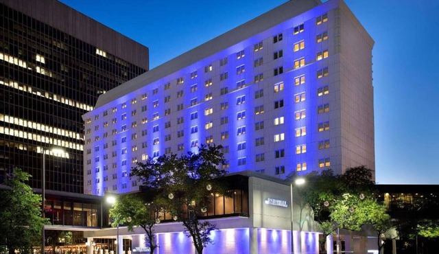 Downtown Houston Retreat | Free Shuttle + Outdoor Pool in Houston