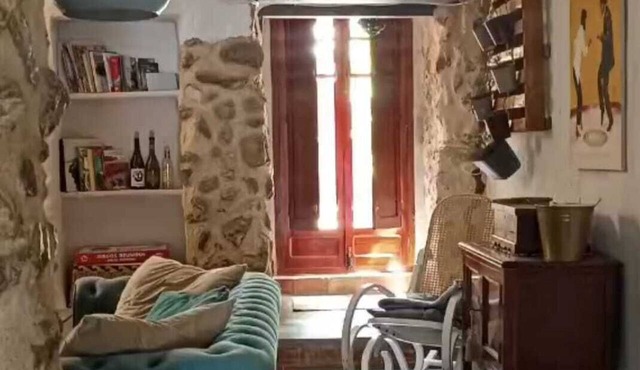 El Bosquet 1897. A 2-bedroom vacation home. in Moixent