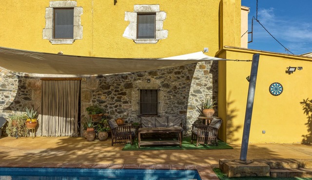 El Figuerar: Between Sea and Mountains, with Pool and Garden in Palamós