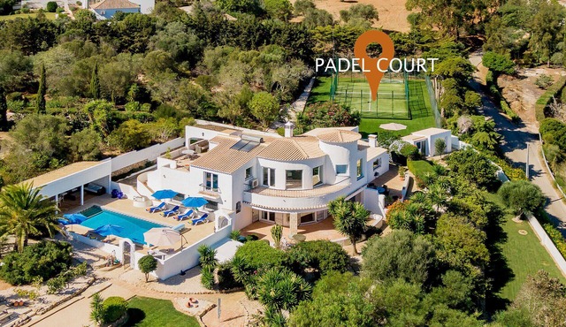 Exclusive villa with padel court [03] in Lagos