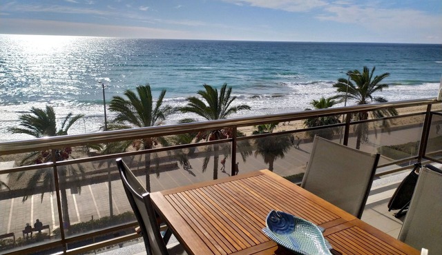 FANTASTIC PENTHOUSE BEACHFRONT in Calafell