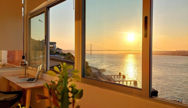 Flat in Cacilhas – Lisbon Stunning River Views