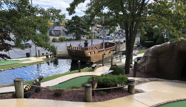 Get Ready for Adventure! 4 Spacious units. Near Pirates Cove Adventure Golf! in Duluth