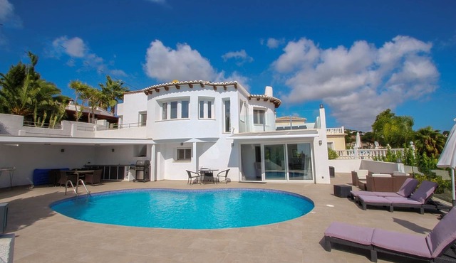 Gila - sea view villa with private pool in Benissa