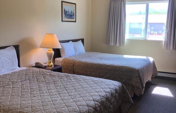 Glacier Hotel in Valdez