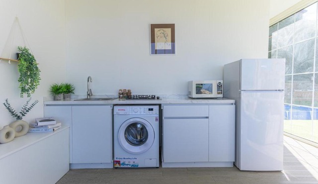 GlassHaus Rooftop 2-BR W Pool & Terrace in Ghazir