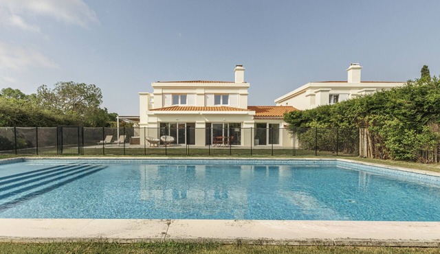 Golf Escape Villa by Cadenzalux