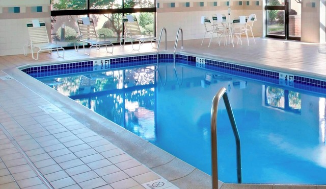 Group Getaway! 4 Contemporary Units, Pet-friendly, Indoor Pool, Free Parking! in Newark