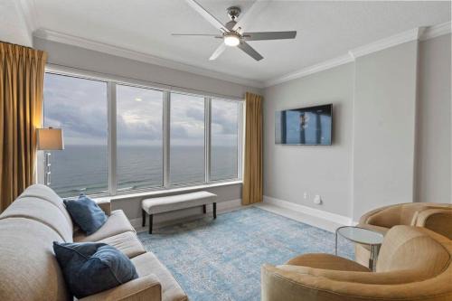 Gulf Front Condo Outdoor Pool & Grill in Orange Beach