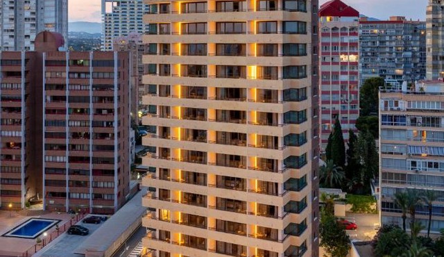 Halley Hotel and Apartments, Affiliated by Meliá