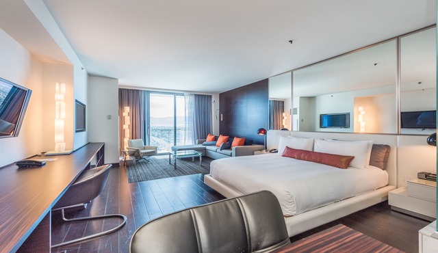 High Rise Condo- Few minutes from the strip! in Las Vegas