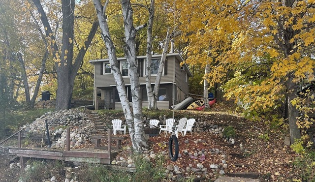 Hillside Cabin on the Lake in South Haven