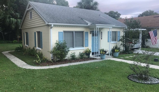 Historic District Bungalow - Easy Walk to Downtown in Mt Dora