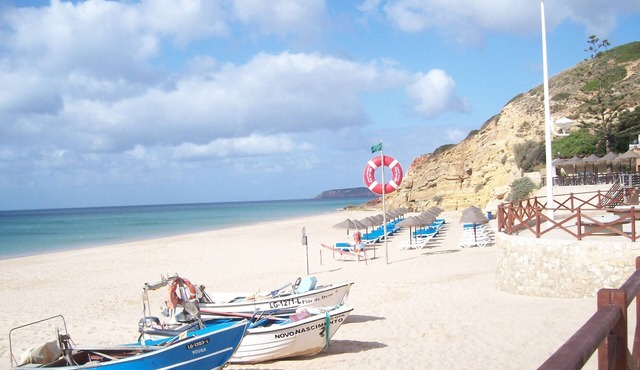 Holiday Apartment 100 meters from the beach