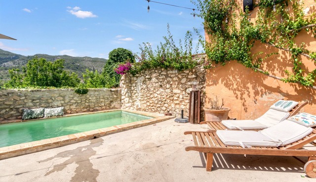 Holiday Home 'Ca la Pasita 26' with Pool, Mountain Views and Wi-Fi in Benialí