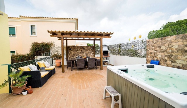 Holiday Home 'Laguna Formosa' with Private Terrace, Wi-Fi, SPA/Jacuzzi & Air Conditioning in Faro