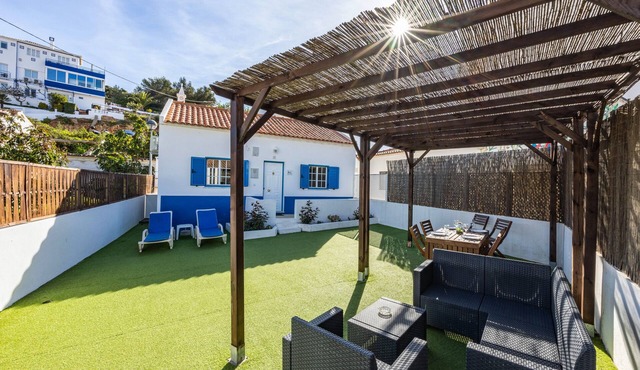Holiday Home "Salema Beach House" with Wi-Fi