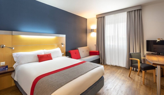 Holiday Inn Express Lisbon - Oeiras by IHG