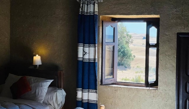 Hotel Camping Les Roses Des Dunes in Merzouga