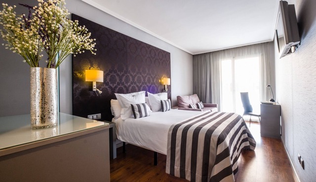 Hotel Num